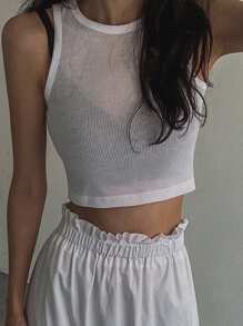 DAZY Women Crew Neck Sleeveless Minimalist Casual Cropped Tight Fit Camisole Tank Tops