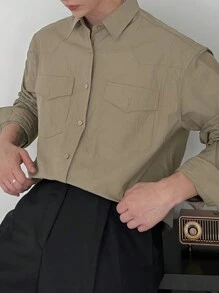DAZY 1 pieza Camisa casual de un solo pecho con bolsillo utilitario de unicolor y manga larga para hombres, otoño