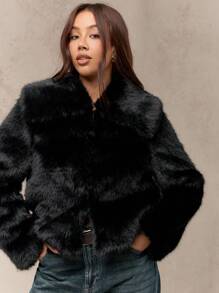 MISSGUIDED Luxury Faux Fur Winter Cropped Jacket Plush Short Coat Warm Evening Outerwear Fall Fashion Statement Piece Holiday Party Wear Sophisticated Design - Black - View 3