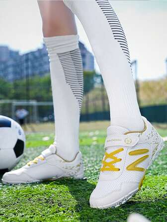 New Kids' Football/Soccer Shoes, Summer Mesh Breathable Elementary School Student Training Shoes, Boys/Girls Casual Sports Cleats, World Cup Fan Shoes