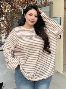 Dazy Plus 加大码条纹图案宽松圆领长袖运动衫，秋季服装 - 米色 - 查看 6