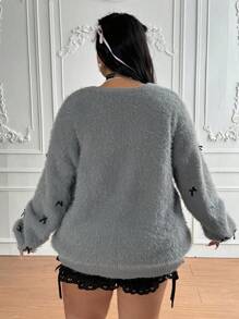 Flirla 加大码休闲圆领落肩仿貂毛蝴蝶结装饰针织毛衣，秋冬款 - 深灰色 - 查看 2