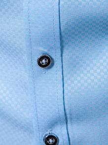 Manfinity Mode 1 件纯色纽扣领长袖商务/通勤衬衫 - 淺藍色 - 查看 5