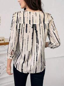 SHEIN Clasi Ladies Geometric Pattern Decorative Button Round Collar Blouse, Elegant For Work & Outings In Fall/Winter