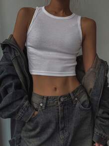 DAZY Women Crew Neck Sleeveless Minimalist Casual Cropped Tight Fit Camisole Tank Tops