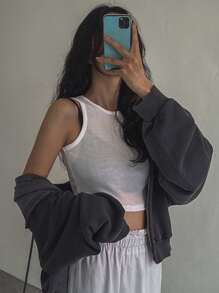 DAZY Women Crew Neck Sleeveless Minimalist Casual Cropped Tight Fit Camisole Tank Tops