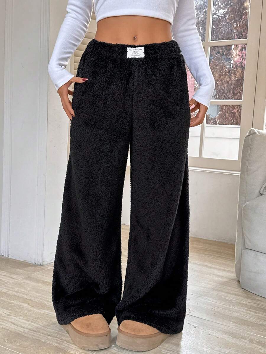 Muchica Quần nỉ ống rộng họa tiết miếng vá giải trí cho nữ - màu đen - Xem 1