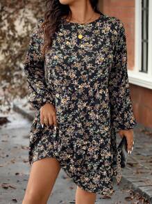 SHEIN LUNE Vestido casual suelto de manga farol con cuello redondo y estampado floral, perfecto para vacaciones, tallas grandes para mujeres