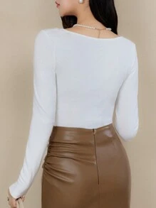 EastFlair 女式白色长袖 V 领紧身 T 恤，秋冬季百搭内衣 - 白色 - 查看 2