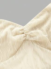 SHEIN ICON 露背交叉頭巾下擺吊帶上衣 - 杏色 - 查看 3