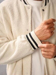 Manfinity CasualCool Chaqueta de béisbol informal de una hilera con mangas largas y rayas para hombre, para otoño/invierno