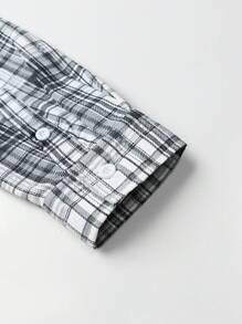 Manfinity Homme Herren lässiges Kollegstil Hemd mit gedruckter Klappe, Tasche und Dropschulter, weiter Schnitt, Langarm, für den Herbst - Schwarz und Weiss - Übersicht 5