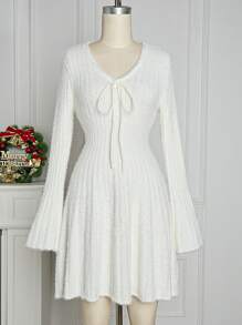 Chiquease 女士优雅V领喇叭袖蓬松蝴蝶结针织连衣裙，秋冬 - 白色 - 查看 1
