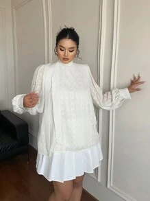 Flirla 大码半透明蕾丝领口系带衬衫，优雅 - 杏色 - 查看 4