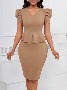 SHEIN Lady Bộ 2 món thanh lịch áo crop top tay bồng cổ chữ V màu trơn và chân váy bút chì cho nữ - Màu Khaki - Xem 3