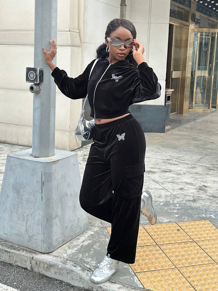 SHEIN Teengirl Black Velvet Rhinestone Decor Casual Suit, Black Velvet Suit, Glamorous Shimmering Rhinestone Suit, Street Style Suit, College Style Suit - Black - View 1