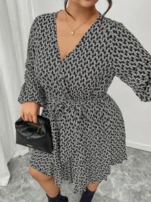 SHEIN Frenchy Vestido de manga larga con cuello en V y plisados, estilo francés elegante, para otoño, talla grande - Negro - Ver 3