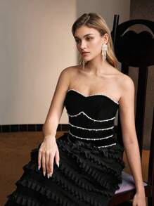 MOTF Soiréza VELVET FAUX PEARL DETAIL ZIPPER BACK SLIM FIT TUBE TOP