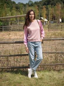 LanaWest 女士圆领套头卫衣，袖子上饰有随机数码印花，适合秋季穿着。 - 彩色 - 查看 3