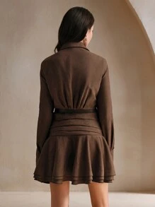 Anewsta 欧洲独特设计绒面革荷叶边下摆休闲连衣裙，配有收腰和短款荷叶边裙欧根纱女装