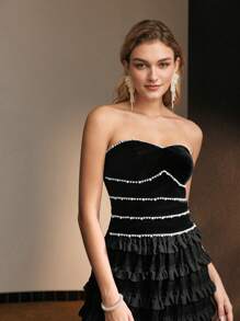 MOTF Soiréza VELVET FAUX PEARL DETAIL ZIPPER BACK SLIM FIT TUBE TOP