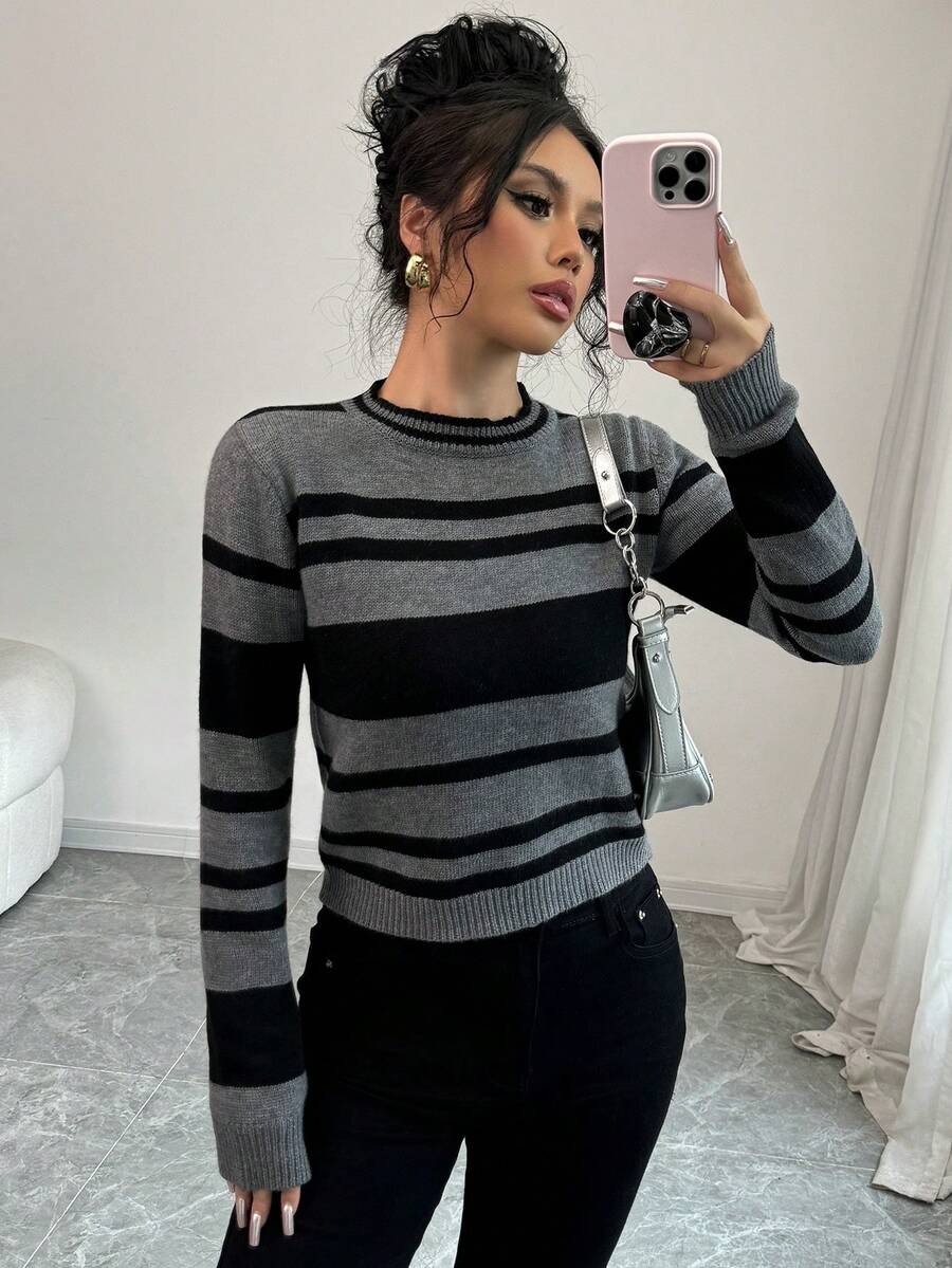 Elenzga Áo len chui đầu tay dài cổ tròn sọc cắt cúp phong cách retro đa năng thường ngày - Xám - Xem 1