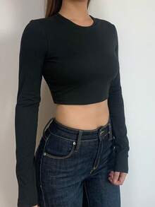 SHEIN BASICS Solid Color Knit Crew Neck Long Sleeve Cropped Slim Fit Women T-Shirt - Black - View 2