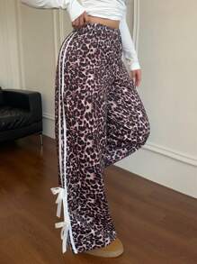 Flirla Plus Size Women Leopard Striped Bow Decor Elastic Waist Wide Leg Pants, Casual Loose Retro Liberalism Leopard, Suitable For Outdoor, Daily Wear, Valentine's Day, Christmas