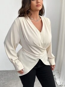 SHEIN Privé Blusa casual suelta de manga larga con cuello en V, volantes y envolvente, de moda retro de elegante para mujer de talla grande, para otoño/invierno