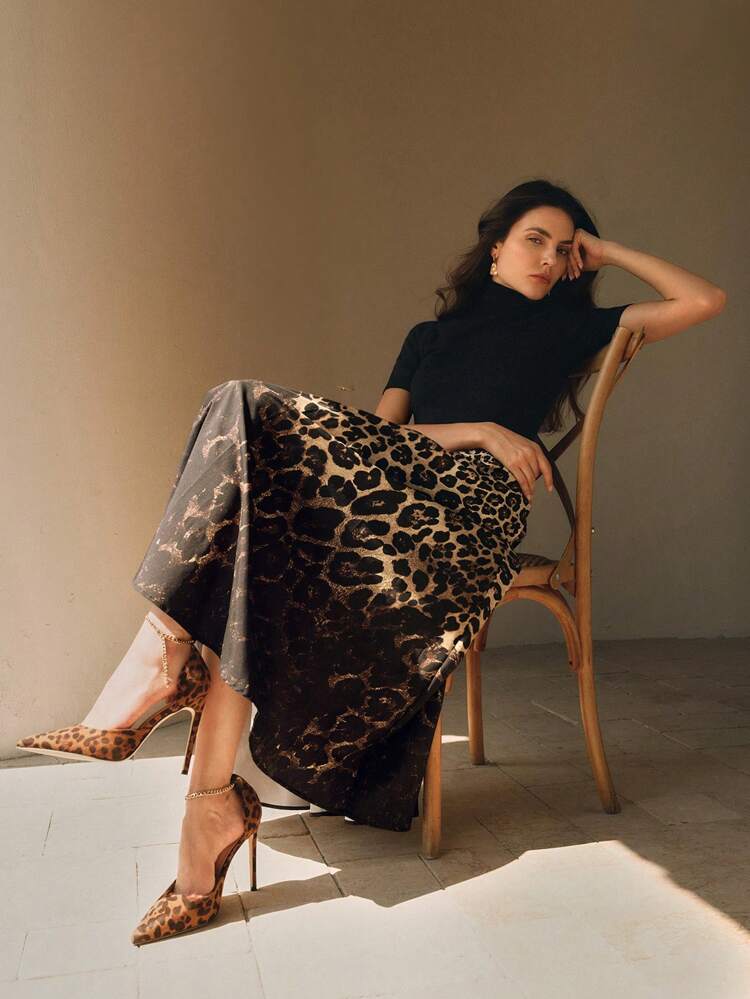 Women's Fashionable Commuter Modern Leopard Print Skirt