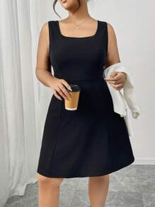 SHEIN Frenchy مجموعة المرأة ذات الحجم الكبير: ملابس علوية بياقة مربعة بدون أكمام وتنورة بخصر منتفخ مع ملابس علوية محبوك أبيض، ملابس كاجوال عصرية متناسقة