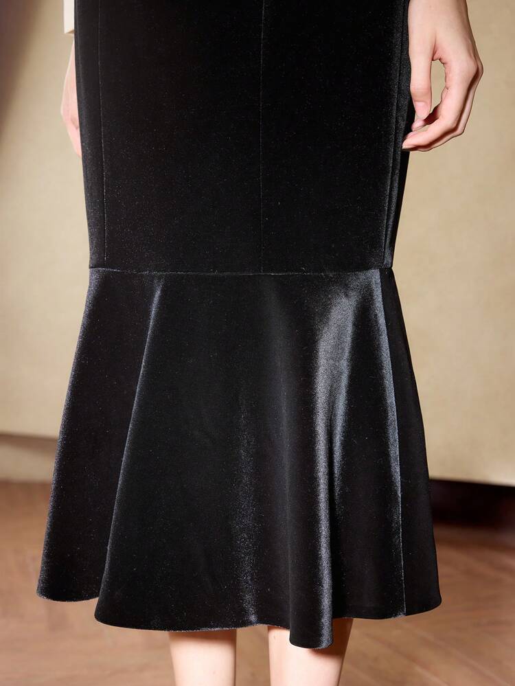 VELVET SOLID MERMAID HEM SKIRT