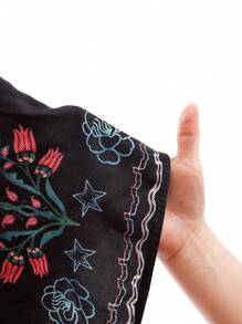 Soleia 大码女式复古彩色花卉印花无袖V领开襟系带蝴蝶结上衣，适合度假、秋冬季、感恩节和圣诞节穿着。 - 彩色 - 查看 7