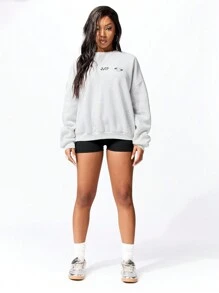 SUMWON WOMEN Oversized Crew Neck Athletic Logo Sweatshirt Fall Winter Essential Loungewear Athleisure Streetwear Classic Workout Fitness Casual Pullover - Light Grey - View 4