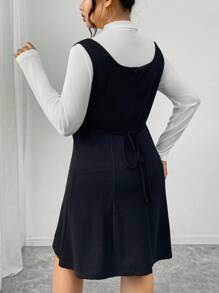 SHEIN Frenchy مجموعة المرأة ذات الحجم الكبير: ملابس علوية بياقة مربعة بدون أكمام وتنورة بخصر منتفخ مع ملابس علوية محبوك أبيض، ملابس كاجوال عصرية متناسقة