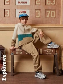 SHEIN 2pcs Boys Casual City Style Outfit - 1 Hoodie With City & Football Graphic, 1 Contrast Color Pants. Suitable For Outdoor, Sports, Casual, School And More Occasions