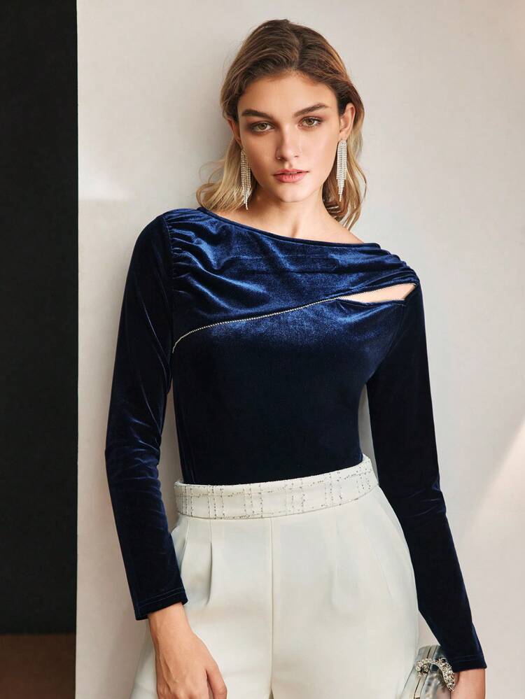 MOTF Soiréza VELVET SOLID CUTOUT RHINESTONE TRIM SLIM FIT TEE