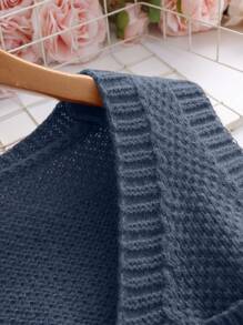 SHEIN LUNE Women Casual Minimalist Solid Color V-Neck Pocket Knit Sweater Vest, Suitable For Autumn And Winter
