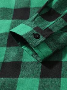 Manfinity Hypemode Camisa casual de manga larga con botones frontales, unicolor y parches para hombre