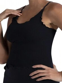 Easithlete Plus Size Seamless Ruffled Black & White Sports Camisole