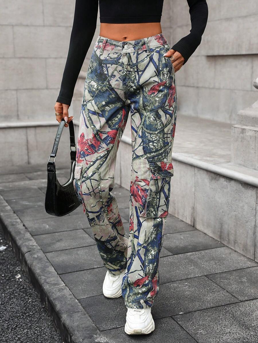 SHEIN EZwear 女士休闲宽松常规腰部迷彩印花牛仔裤,适合所有季节的百搭街头风格 - 彩色 - 查看 1