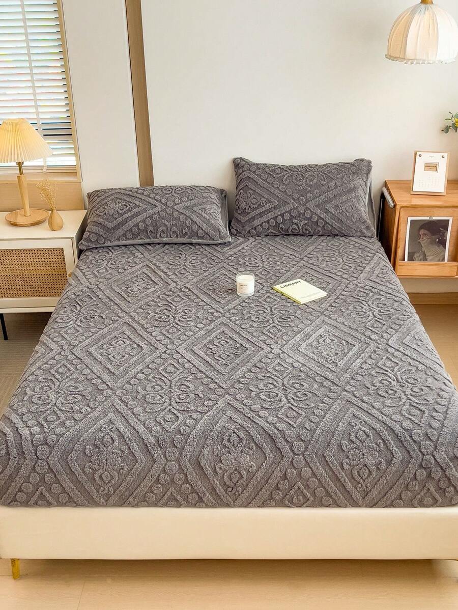 1pc Gray Plush Velvet Jacquard Vintage Flower Fitted Sheet, Soft Warm