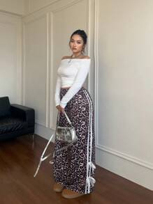 Flirla Plus Size Women Leopard Striped Bow Decor Elastic Waist Wide Leg Pants, Casual Loose Retro Liberalism Leopard, Suitable For Outdoor, Daily Wear, Valentine's Day, Christmas