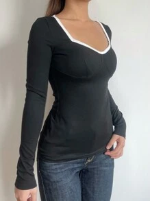SHEIN BASICS Áo thun nữ tay dài cổ tim đan trơn màu đơn giản có chi tiết cúp ngực - màu đen - Xem 4
