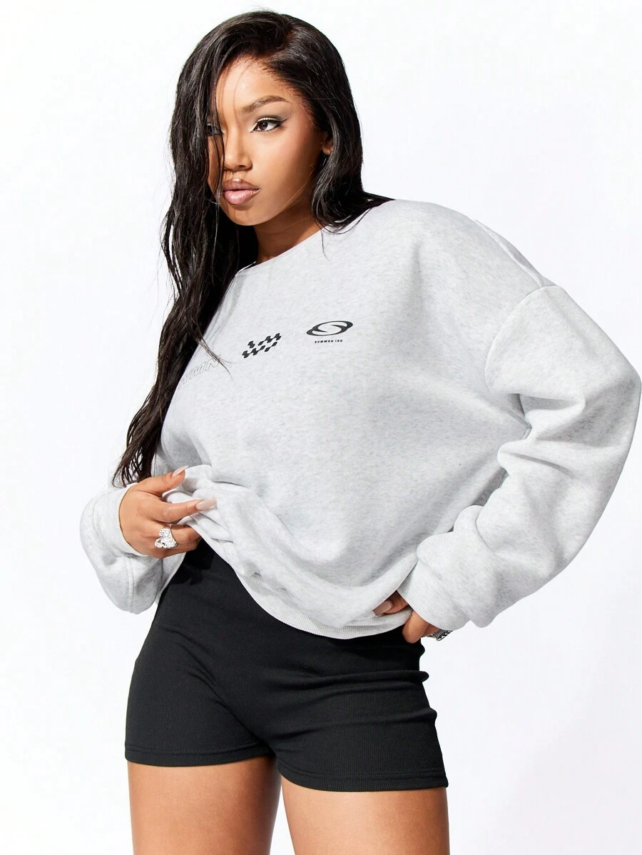 SUMWON WOMEN Oversized Crew Neck Athletic Logo Sweatshirt Fall Winter Essential Loungewear Athleisure Streetwear Classic Workout Fitness Casual Pullover - Light Grey - View 1