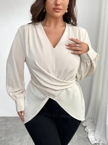 SHEIN Privé Blusa casual suelta de manga larga con cuello en V, volantes y envolvente, de moda retro de elegante para mujer de talla grande, para otoño/invierno