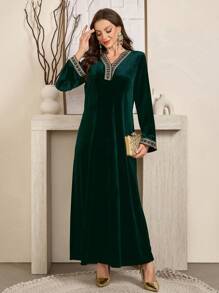 Al Najma Elegant Velvet Long Sleeve Modest Dress, High-Quality Arabian Style Long Modest Dress For Women Spring And Autumn 2024 - Dark Green - View 6