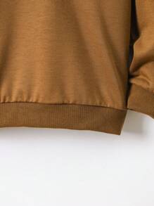SHEIN Explorewe 年轻男孩日常百搭兄弟字母印花圆领百搭长袖运动衫，适合秋冬季 - 棕色 - 查看 3