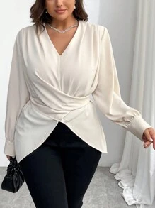 SHEIN Privé Blusa casual suelta de manga larga con cuello en V, volantes y envolvente, de moda retro de elegante para mujer de talla grande, para otoño/invierno