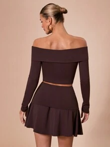 SHEIN BAE Bộ đồ 2 món: Áo trễ vai tay dài màu trơn & Chân váy xếp ly ngắn, Thích hợp cho tiệc cocktail, hẹn hò lãng mạn, mặc nhiều lớp mùa thu/đông, tụ họp, phù dâu cưới, đi chơi đêm, Halloween, Giáng sinh - Cà phê nâu - Xem 2
